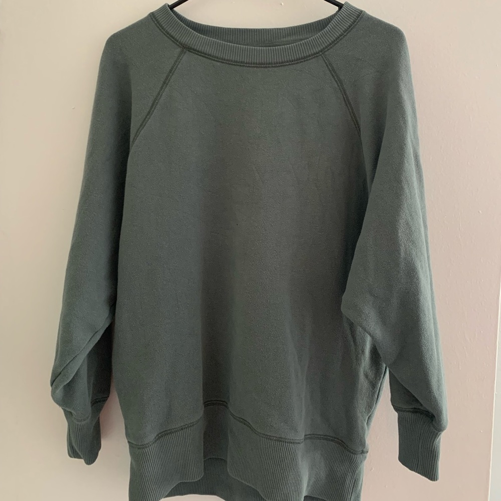 Used Aerie Oversized Forest Green Crewneck Size XS